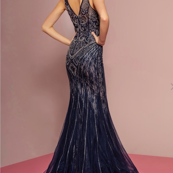 Long beaded gown - Picture 6 of 9